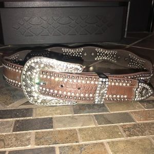 Leather NWT rhinestone western belt